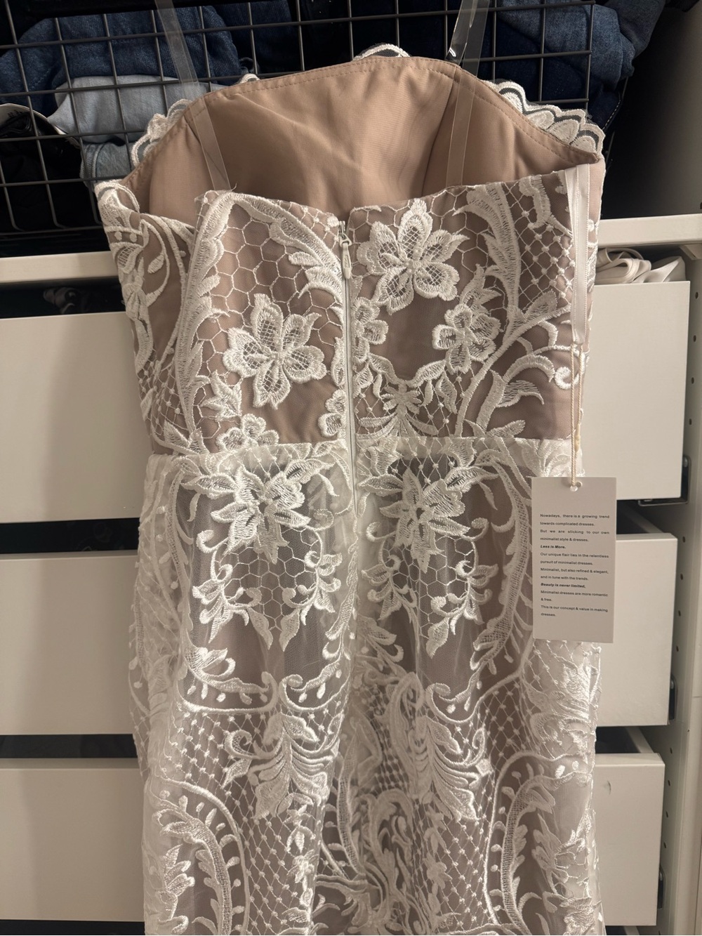Lace strapless dress - Picture 6 of 8